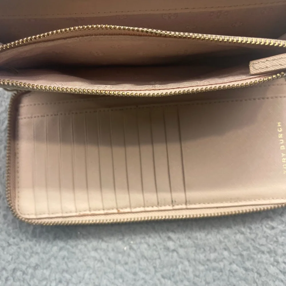 Tory Burch Soft Blush Pink Saffiano Leather Zip Robinson Continental Wallet Gold